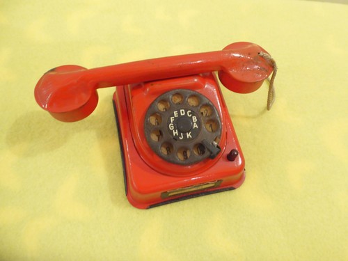 Telefon aus blech zur - blech,